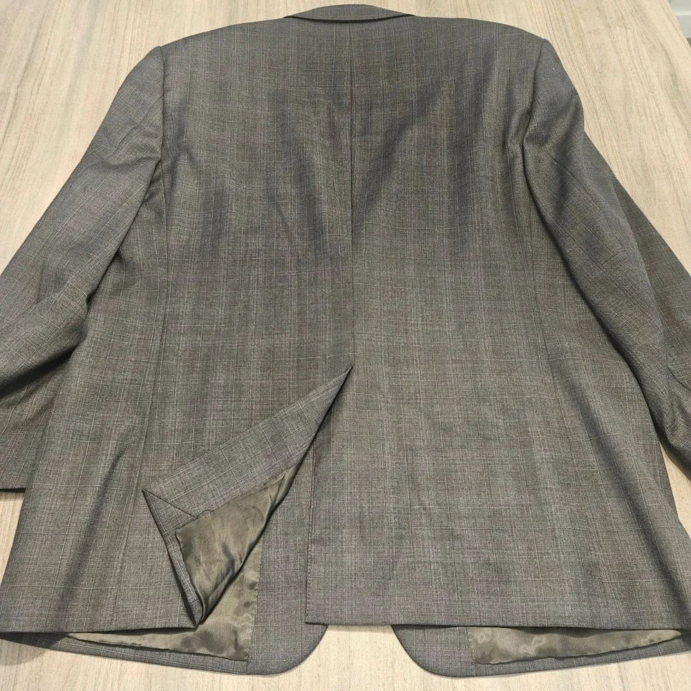 Brooks Brother 1818 Madison Grey Windowpane Saxxon Wool Blazer 44S Made in Italy